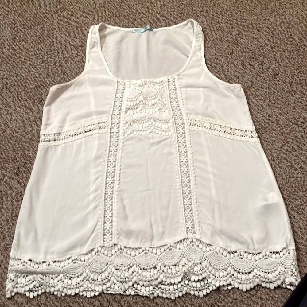 Maurice’s White Rayon Tank Size L